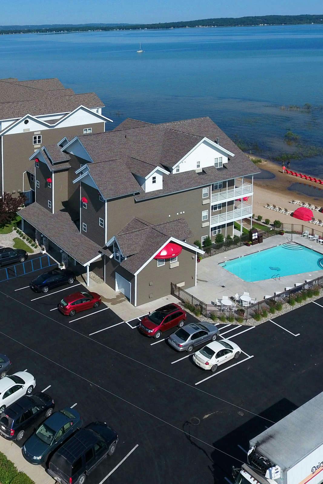 Hotel Cherry Tree Inn & Suites photo 1