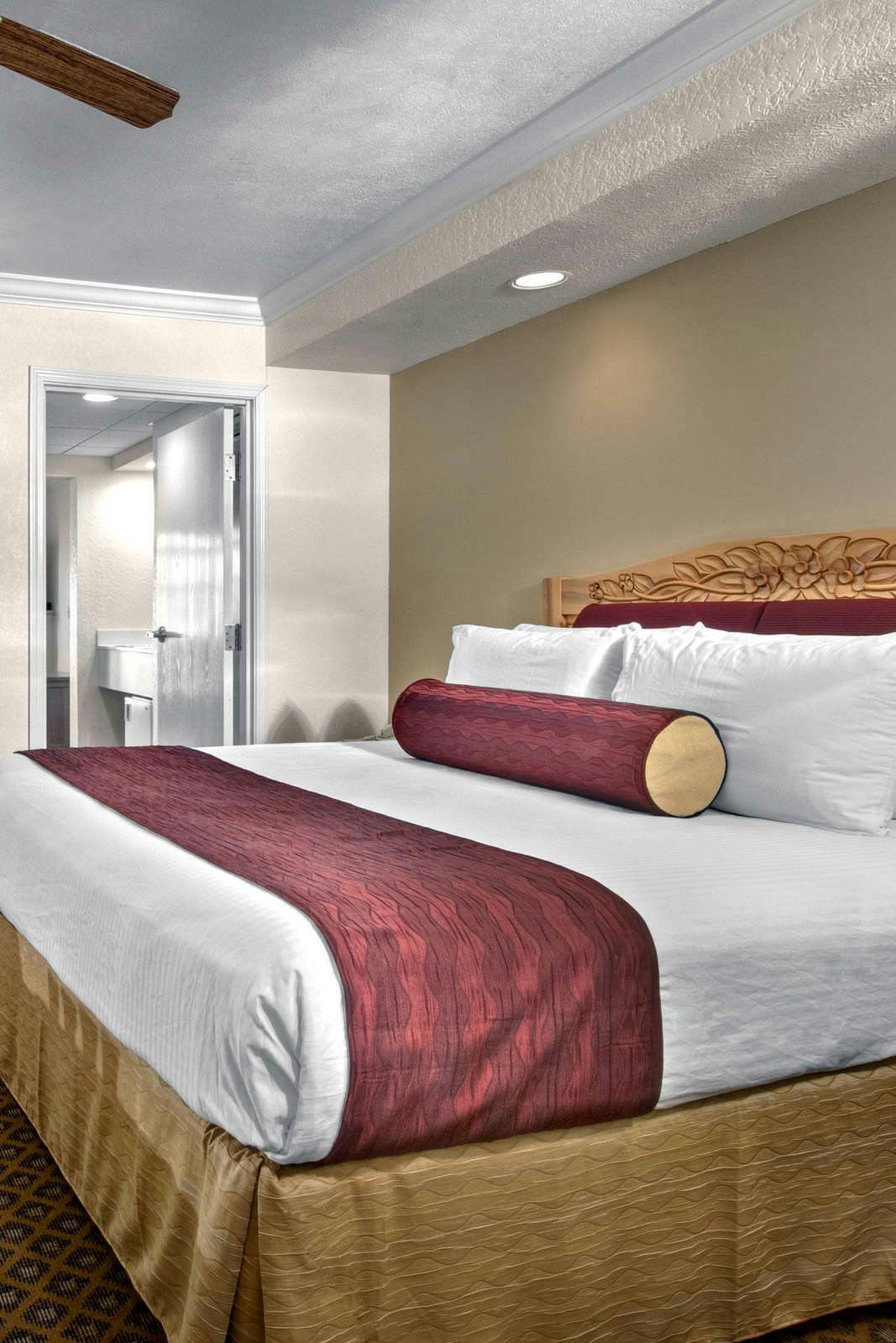 Hotel Cherry Tree Inn & Suites photo 2