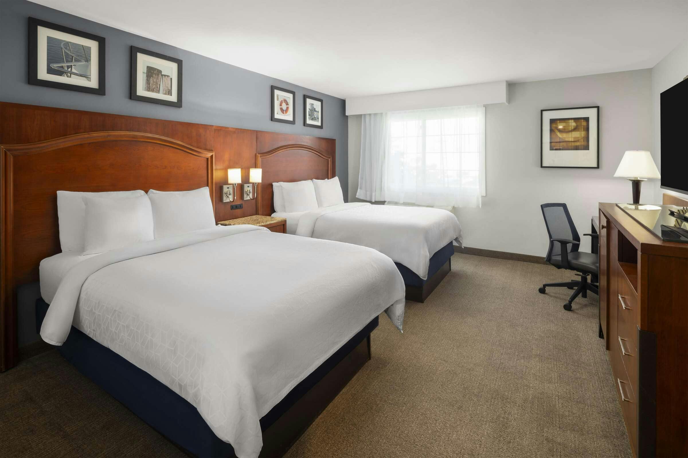 Hotel Harbor Town Inn, Bw Signature Collection photo 2