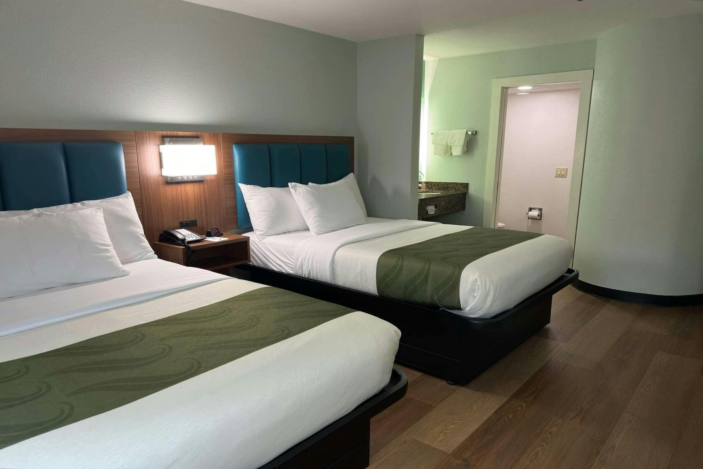 Hotel Wingate by Wyndham Macon I-475 photo 4