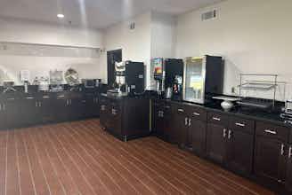 Hotel Wingate by Wyndham Macon I-475 photo 5