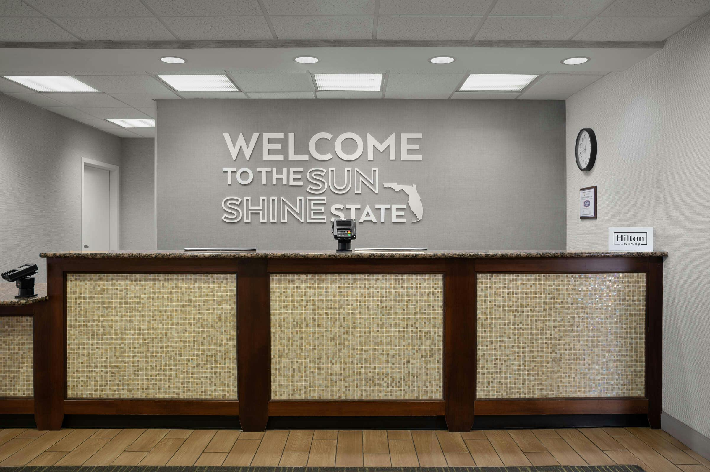 Hotel Hampton Inn Panama City Beach photo 2