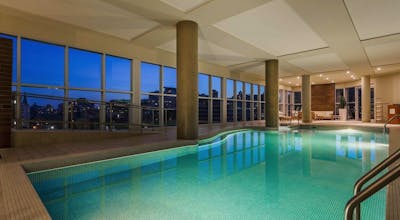 Warwick Le Crystal Montreal