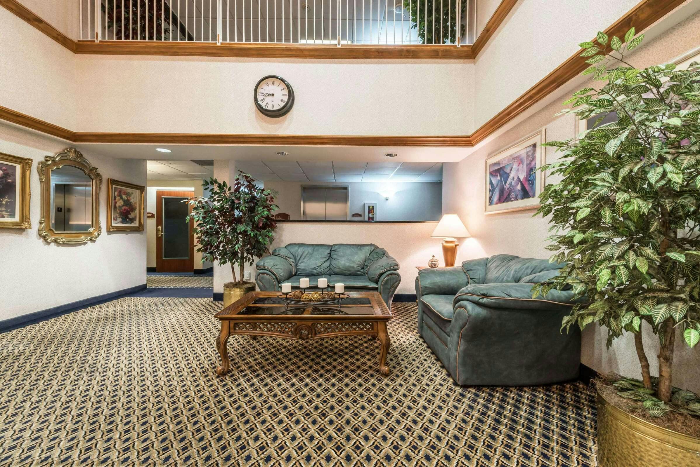 Hotel Super 8 Weatherford photo 5
