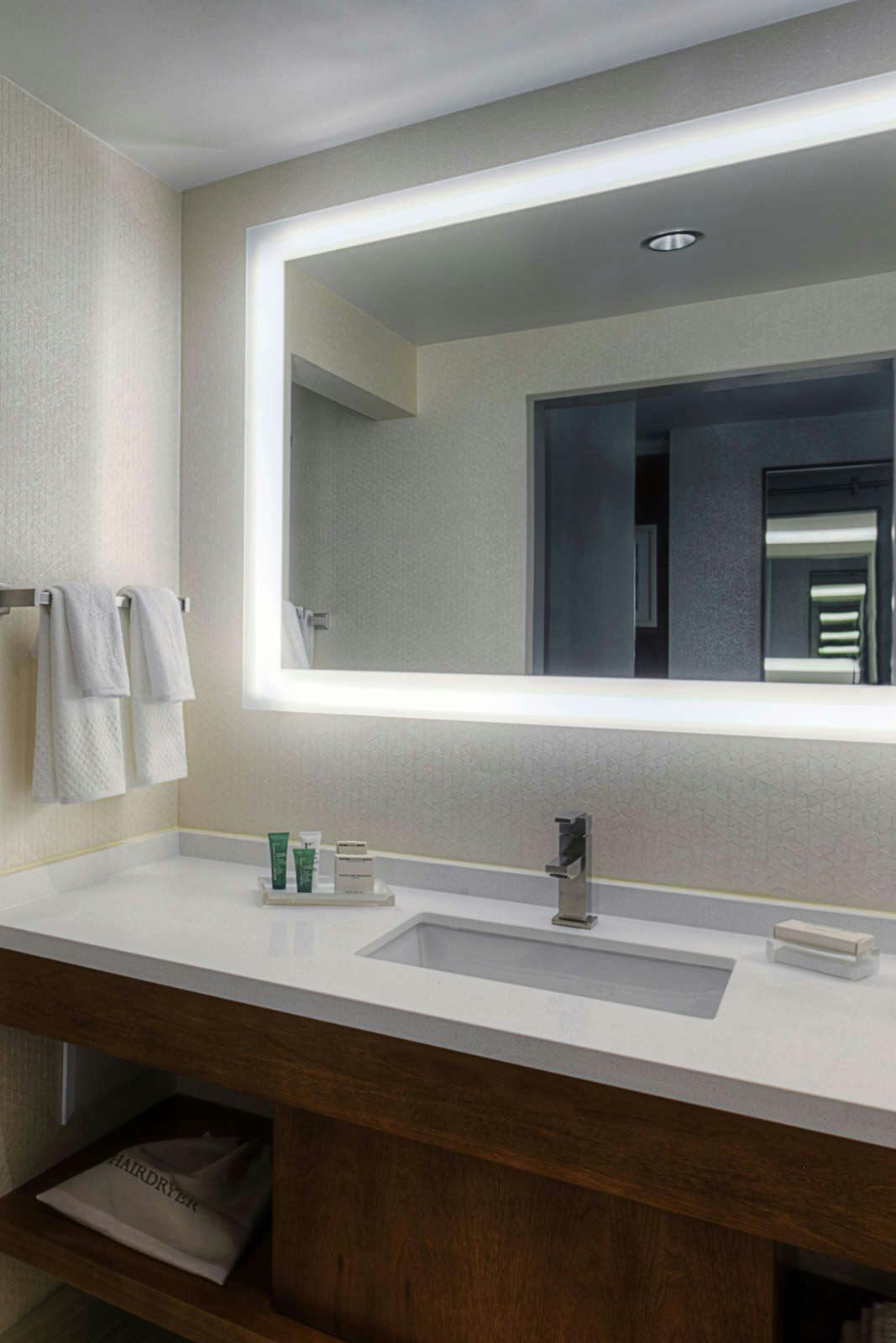 Hotel Hilton Norfolk the Main photo 2