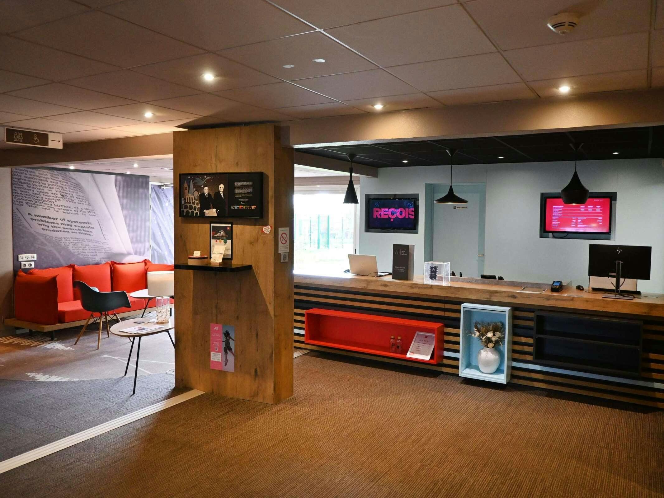 Hotel Ibis Laval Le Relais D'armor photo 3