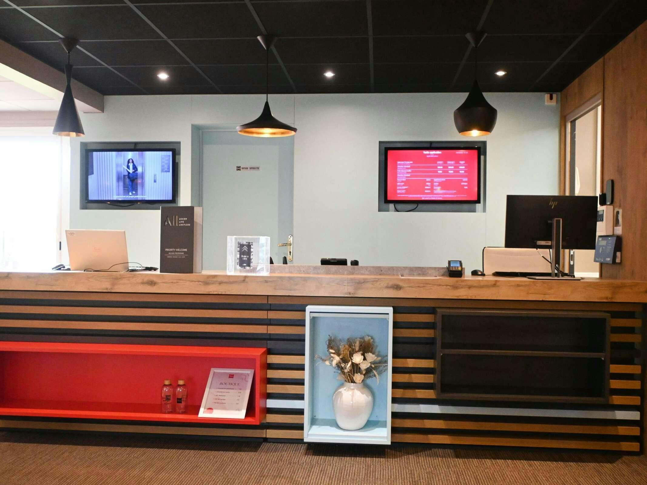 Hotel Ibis Laval Le Relais D'armor photo 5