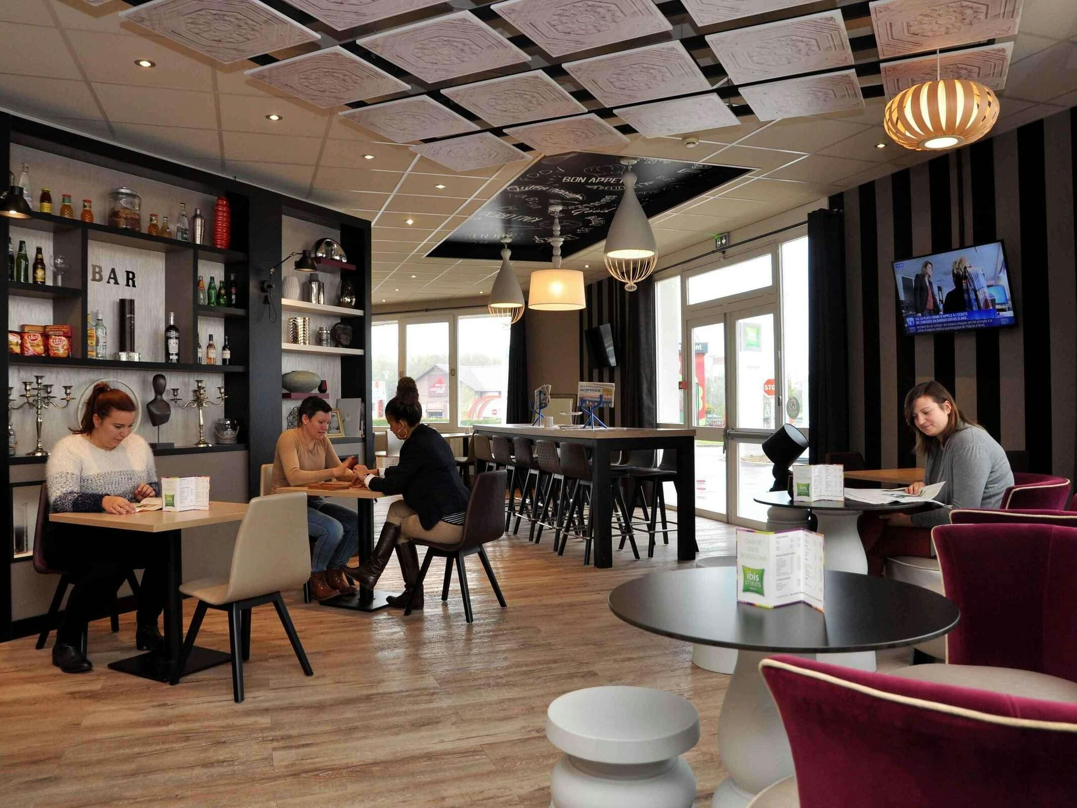 Hotel Ibis Styles Rouen Nord Barentin photo 1