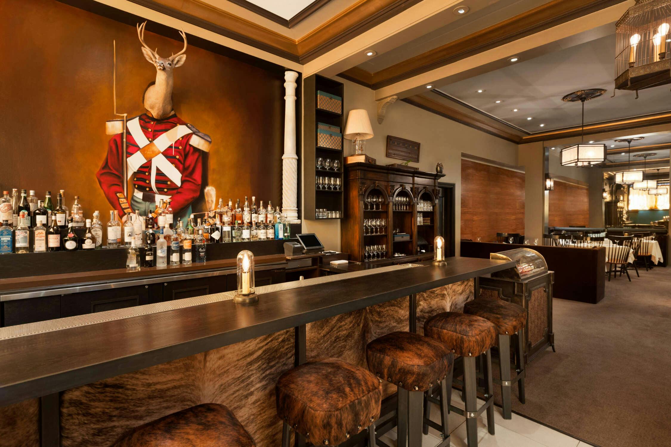 Hotel Executive Hotel Vintage Court photo 3