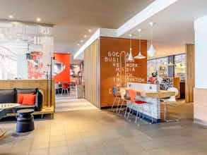 Hotel Ibis Nuernberg City Am Plaerrer photo 2