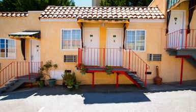 Hotel Alpine Inn & Suites photo 3