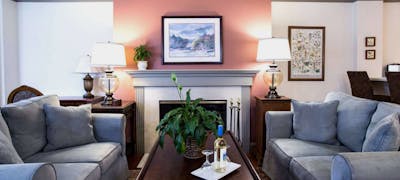 Cow Hollow Inn