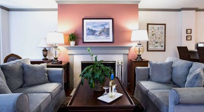 Cow Hollow Inn