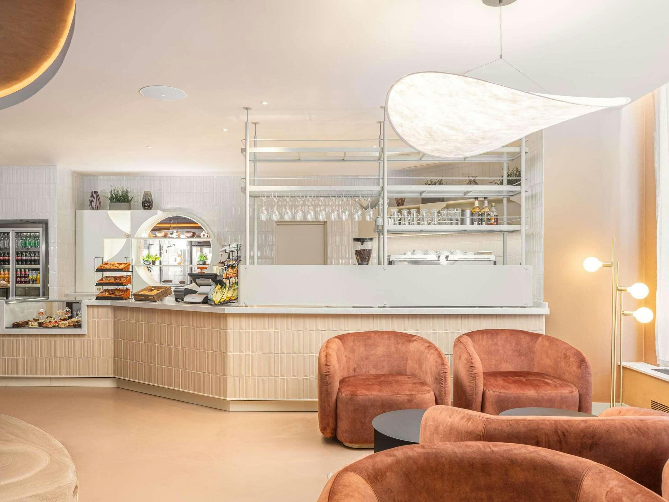 Hotel Ibis London Earls Court photo 2