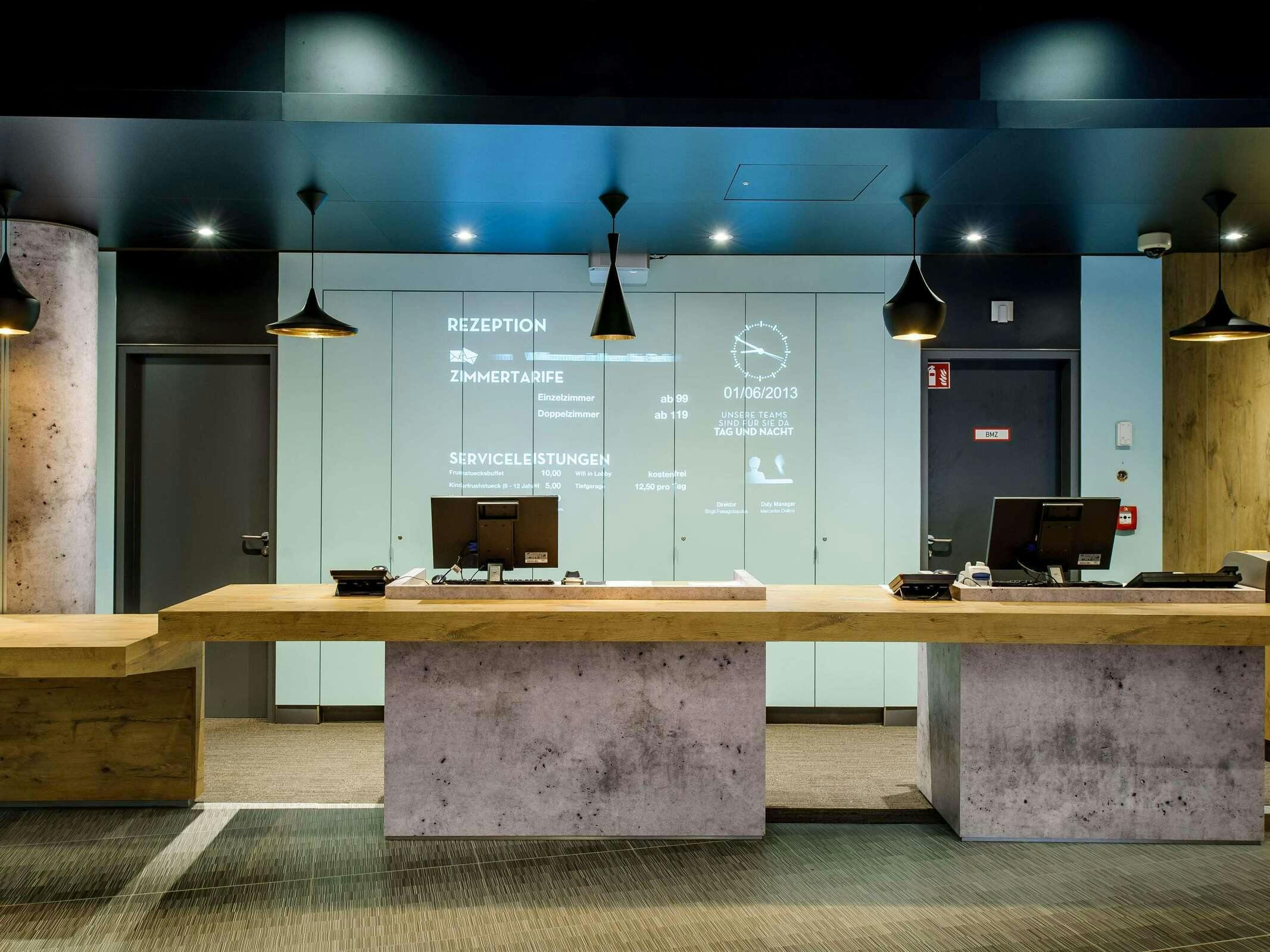 Hotel Ibis Berlin Kurfuerstendamm photo 2