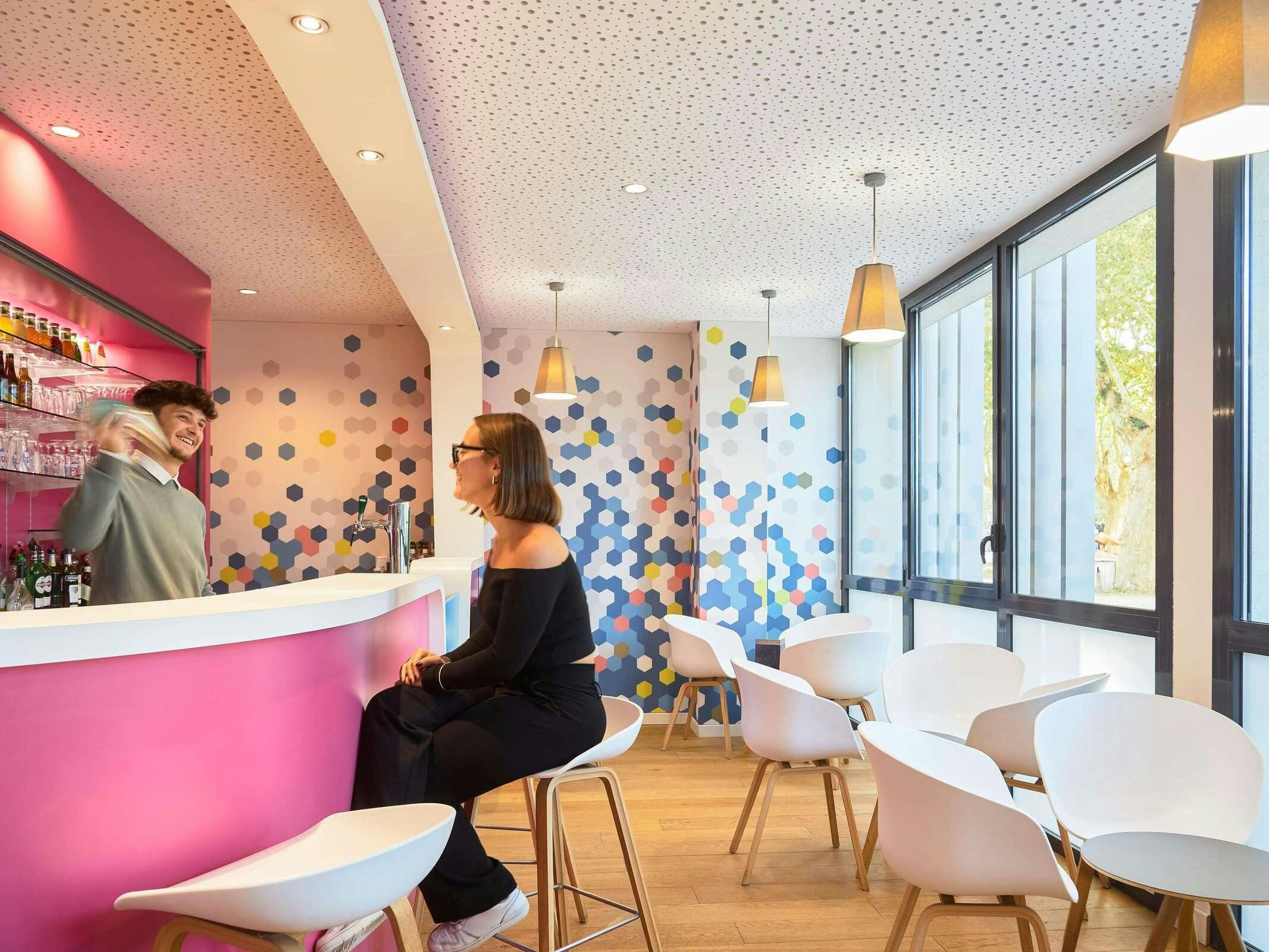 Hotel Ibis Styles Montélimar Centre photo 1