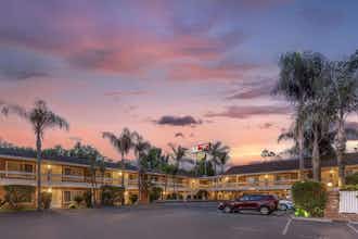 Hotel Best Western Plus Carriage Inn photo 3