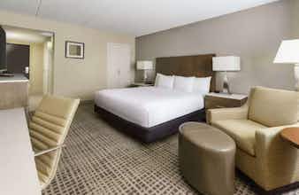 Hotel Doubletree By Hilton Orlando Airport photo 1