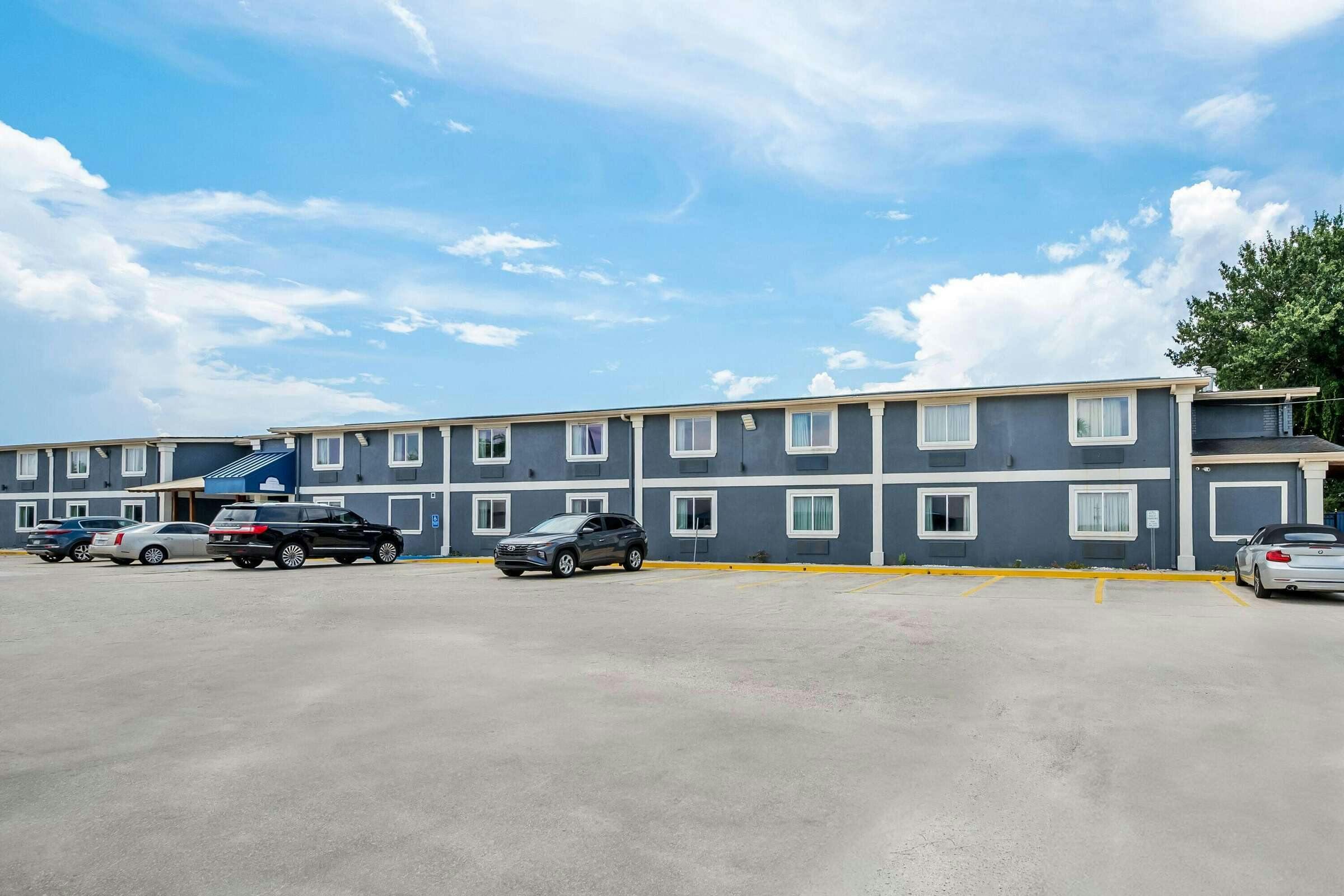 Hotel Days Inn New Orleans photo 2