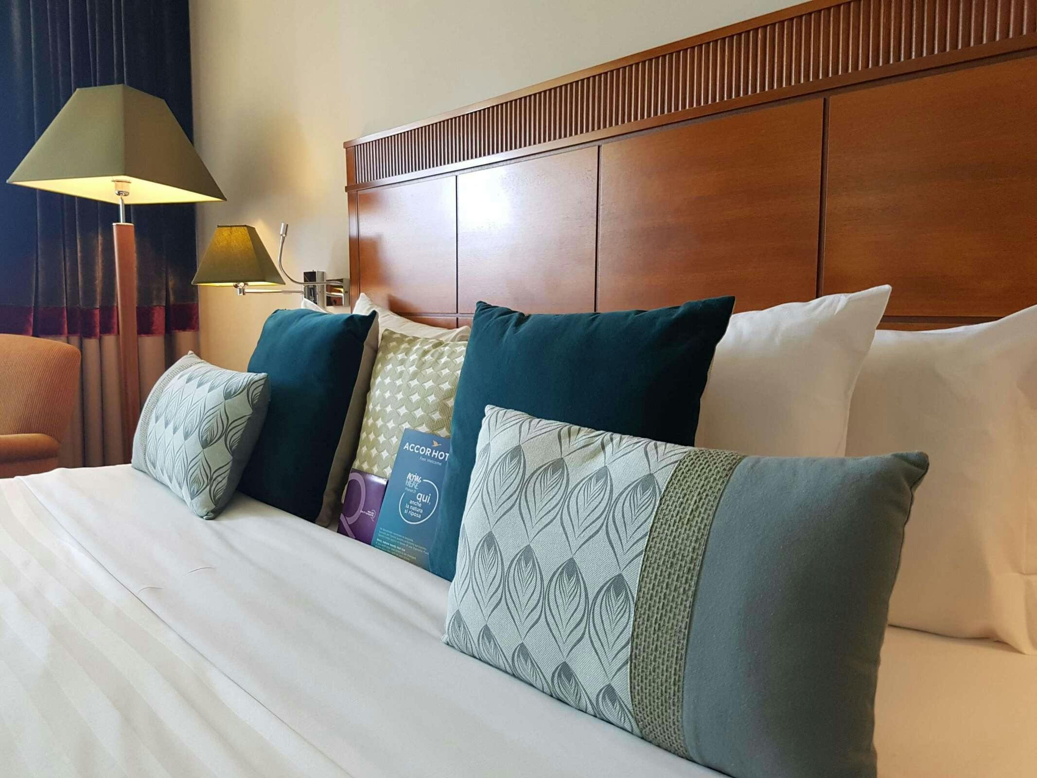 Hotel Mercure Rome Leonardo Da Vinci Airport photo 2