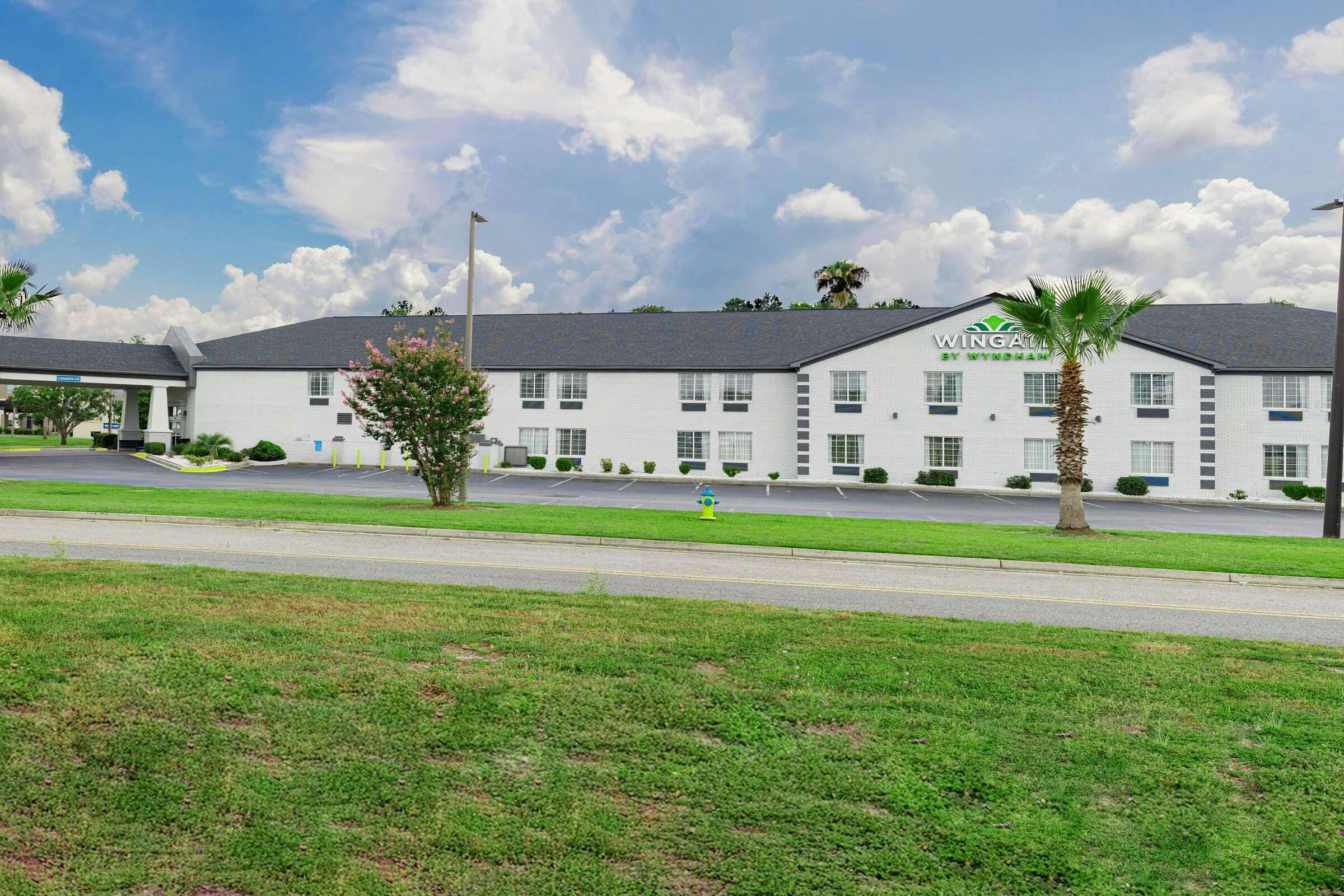 Hotel Wingate Savannah I-95 North photo 3