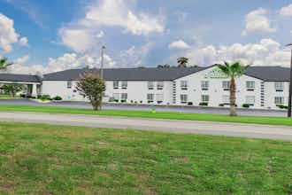 Hotel Wingate Savannah I-95 North photo 3