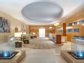 Hotel Swissotel Al Ghurair photo 2