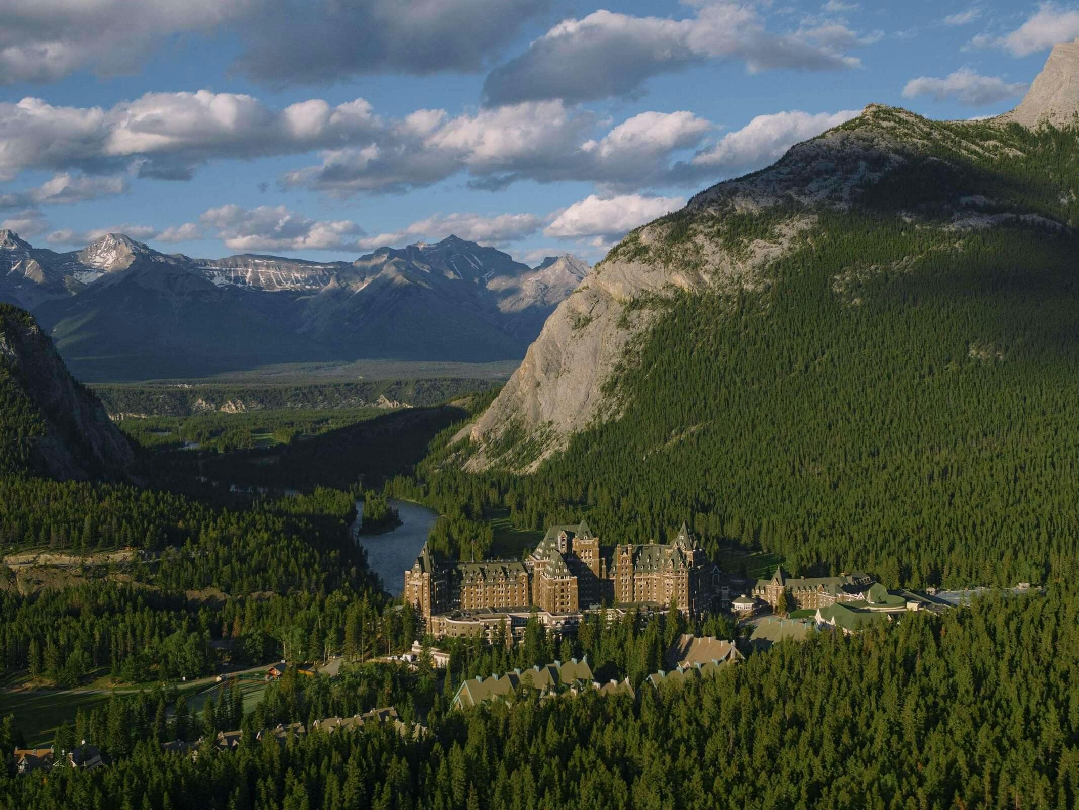 Hotel The Fairmont Banff Springs photo 1