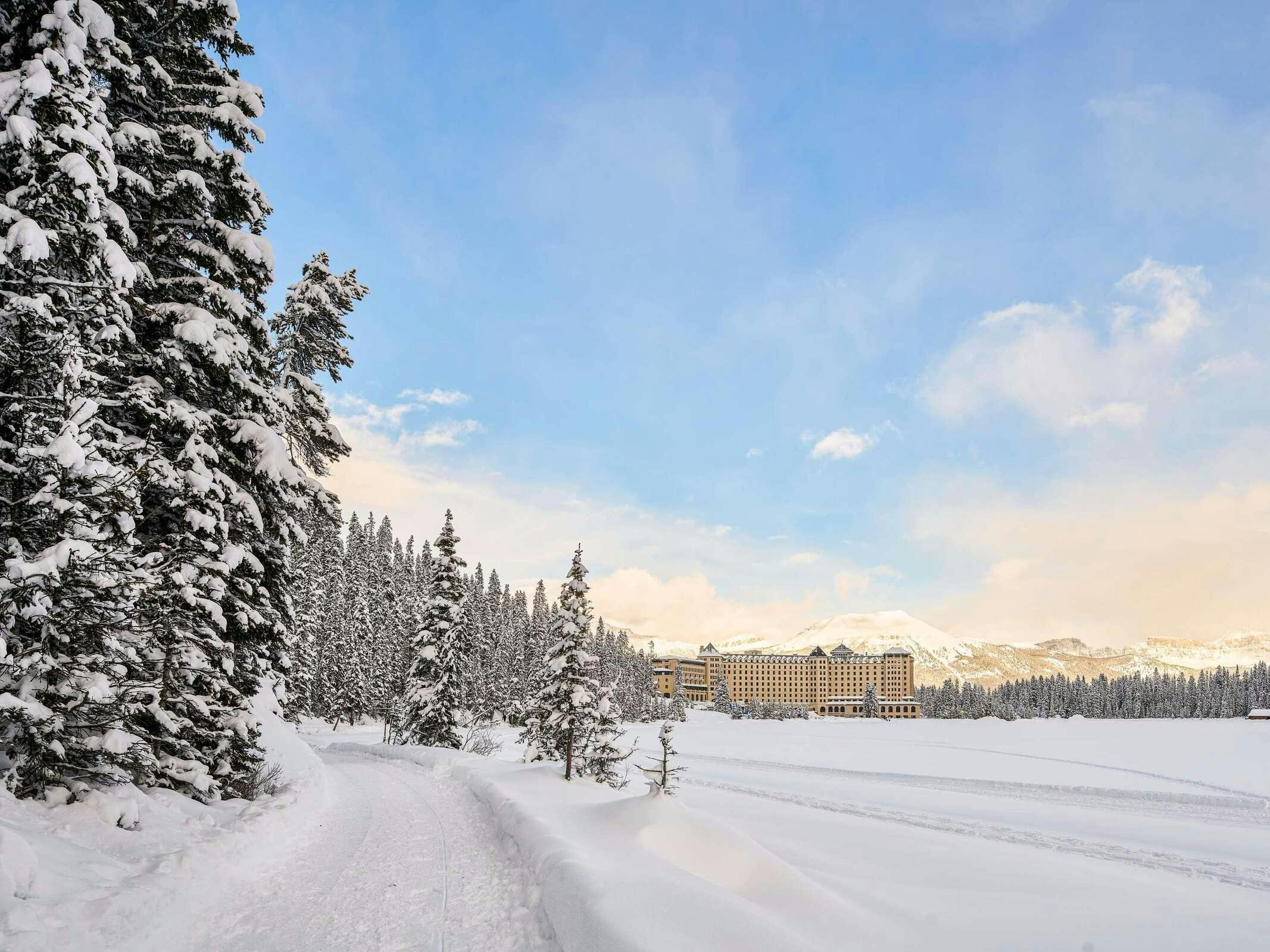 Hotel The Fairmont Chateau Lake Louise photo 1