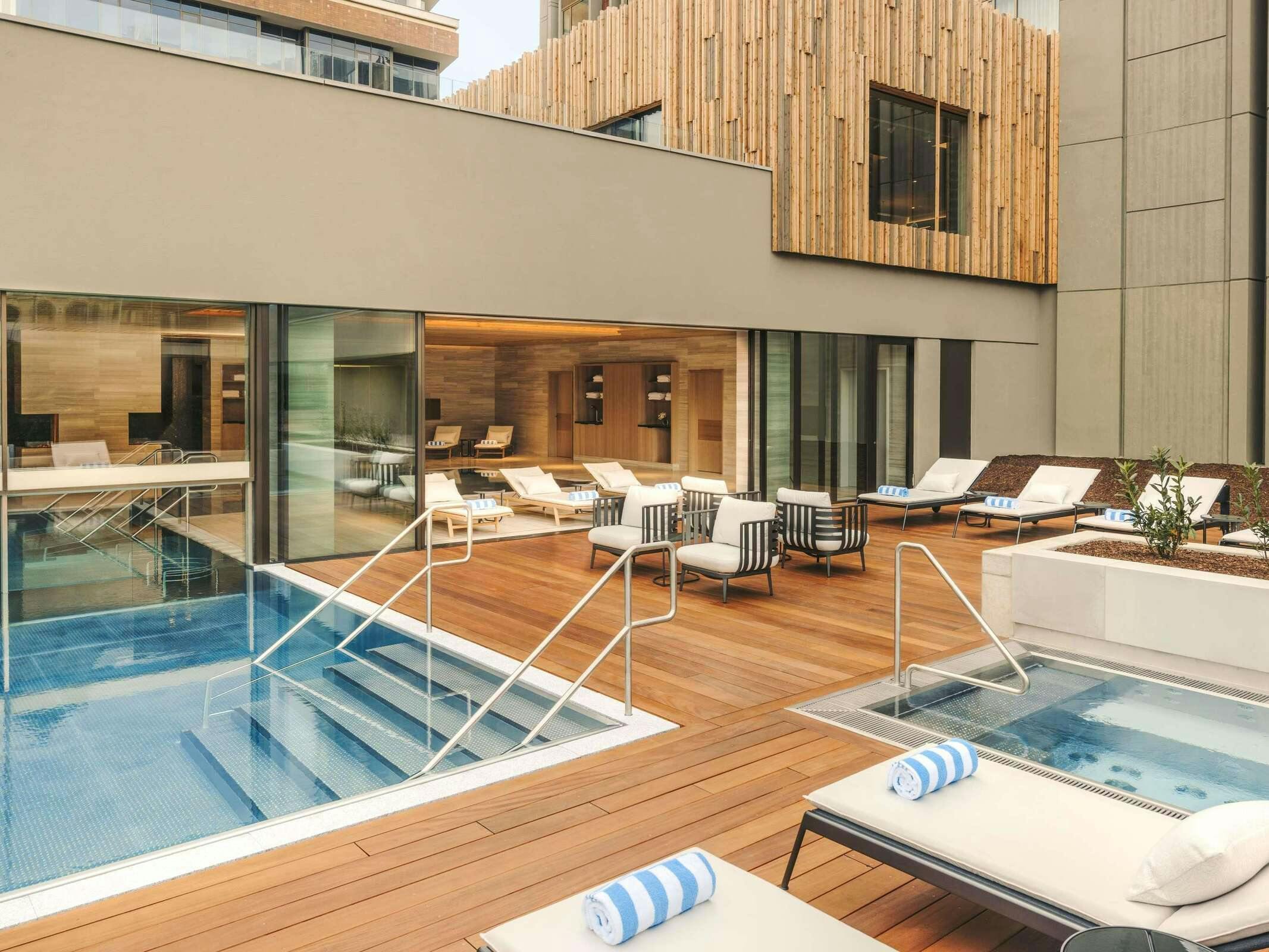 Hotel Fairmont Golden Prague photo 1