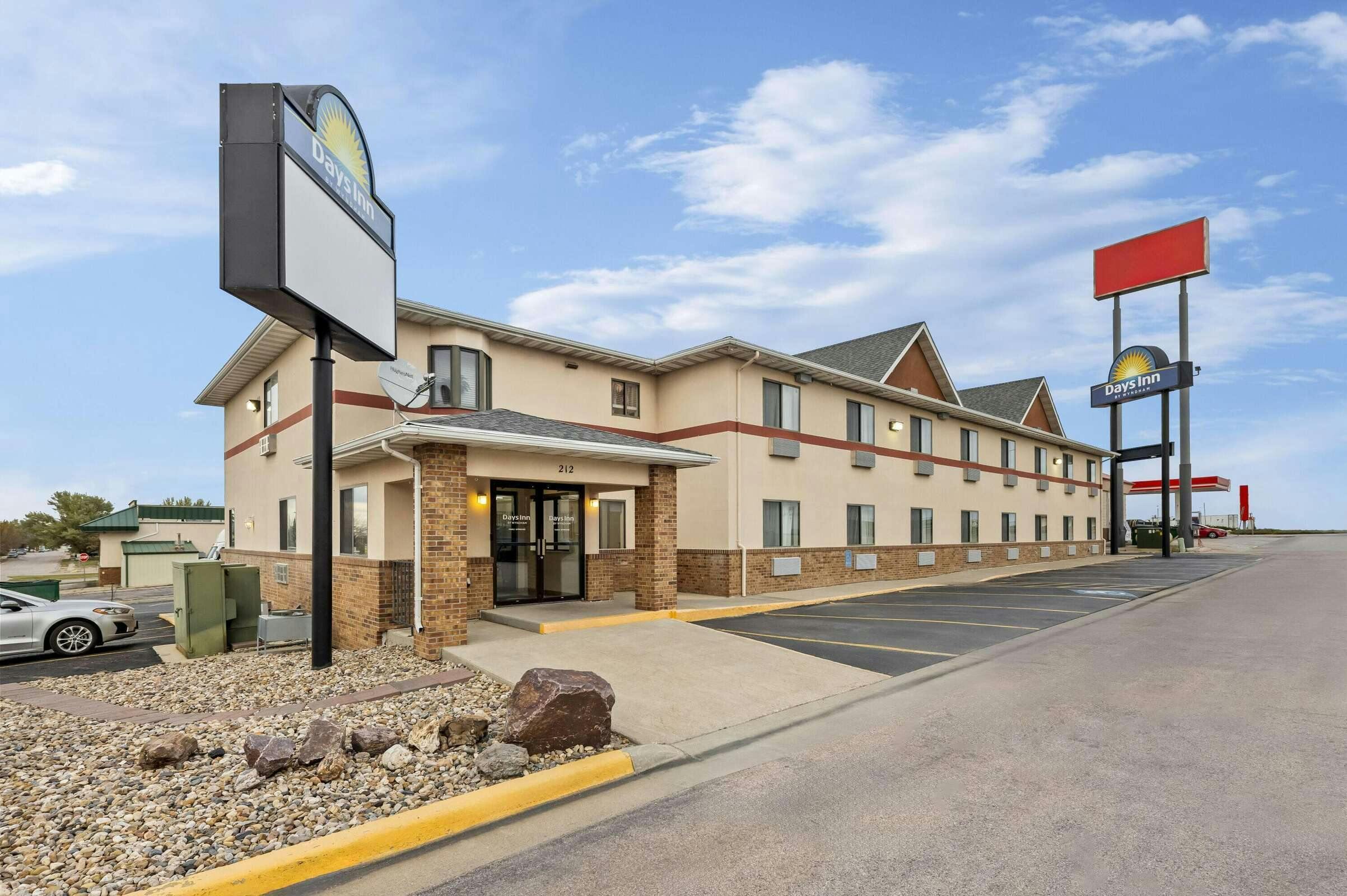 Days Inn Wall