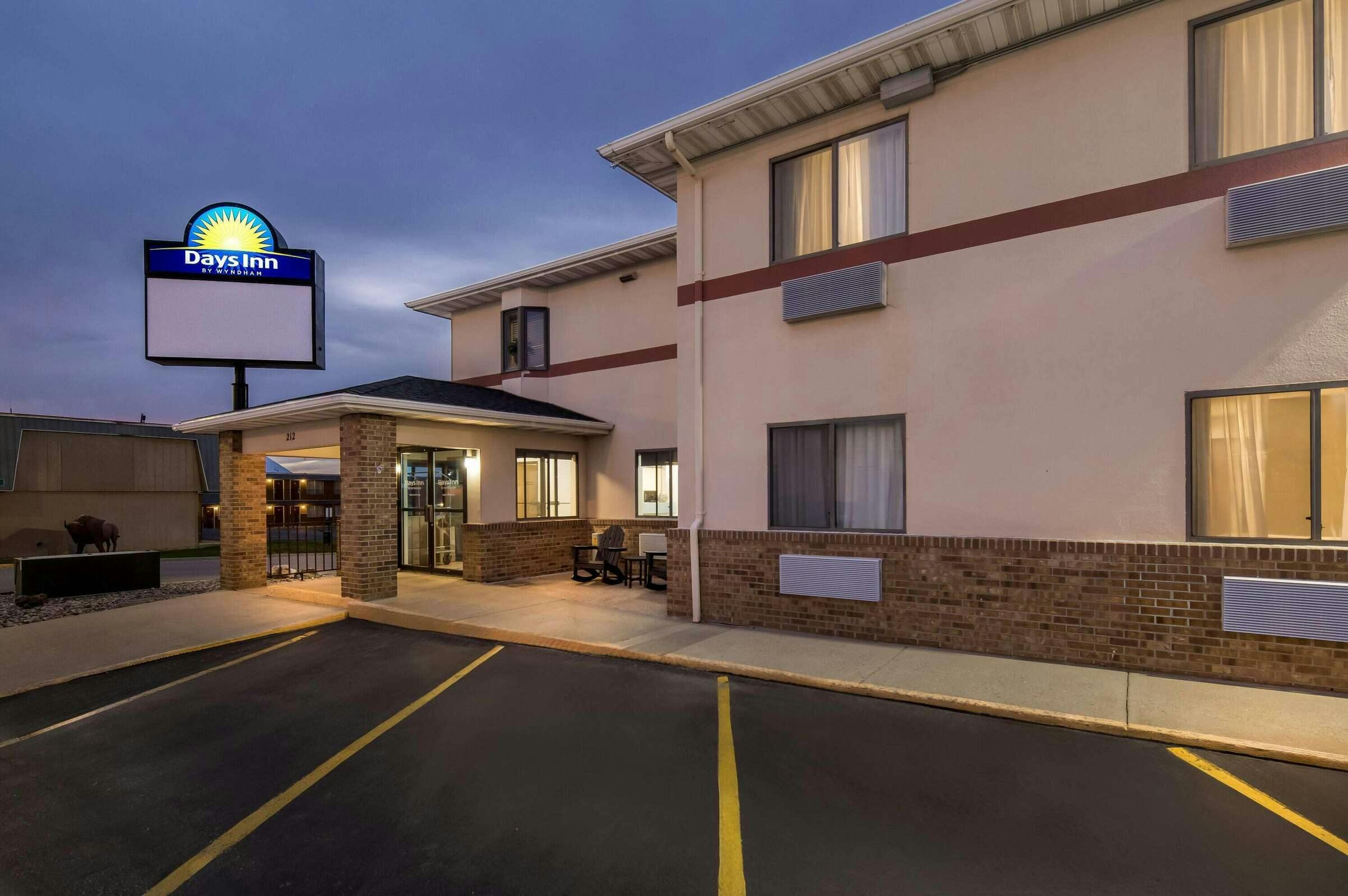 Hotel Days Inn Wall photo 2