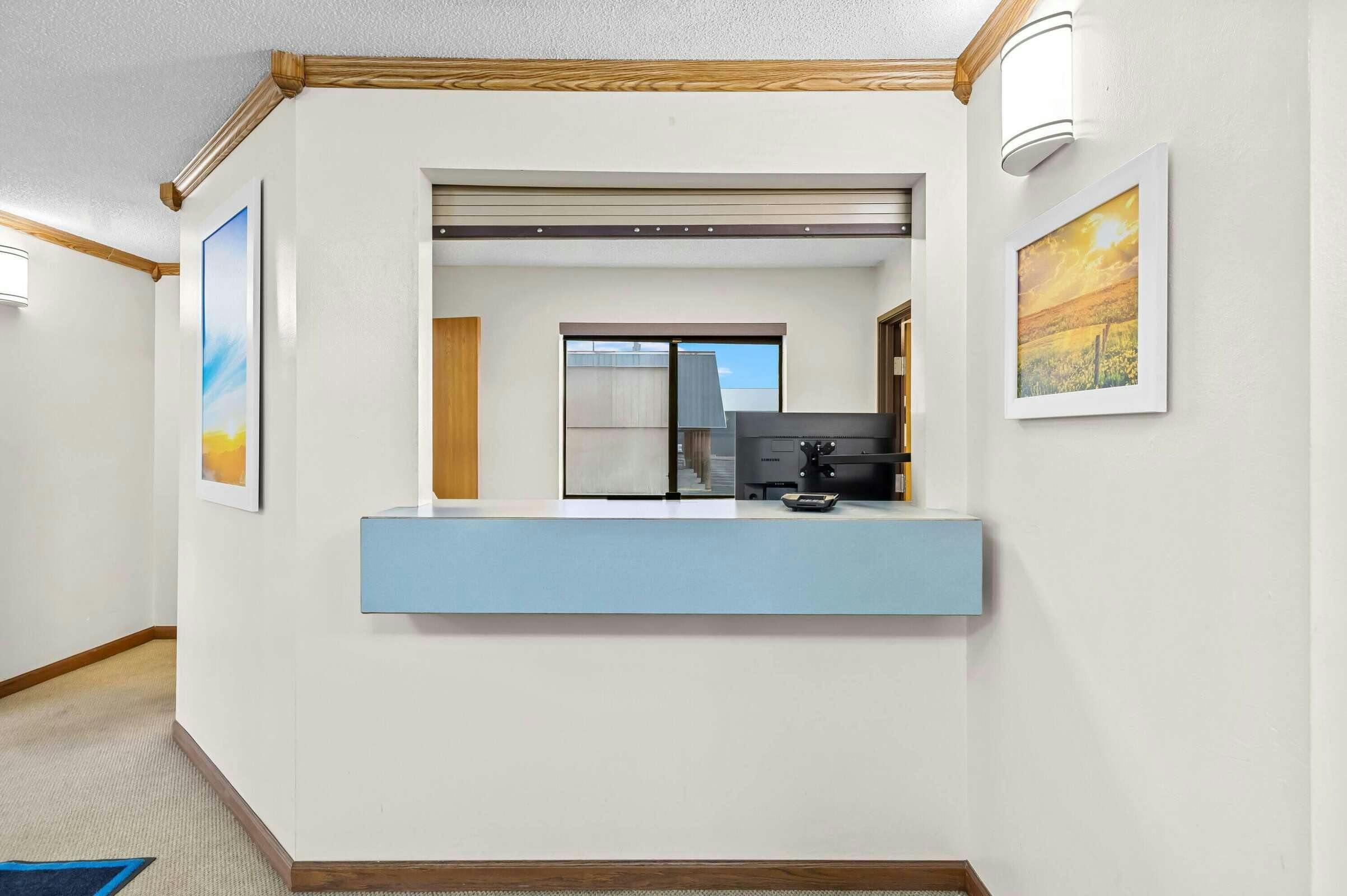 Hotel Days Inn Wall photo 5