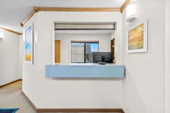 Hotel Days Inn Wall photo 5