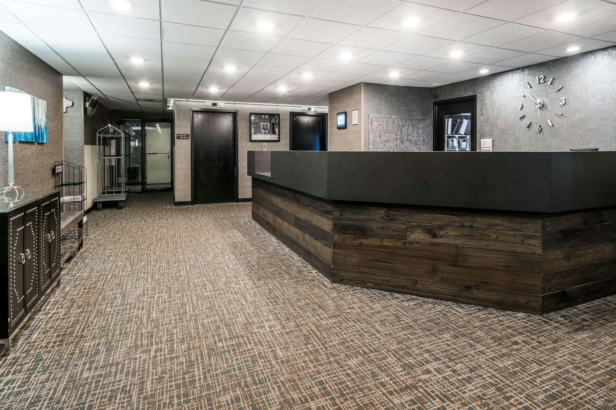 Hotel Days Hotel University Ave SE photo 4