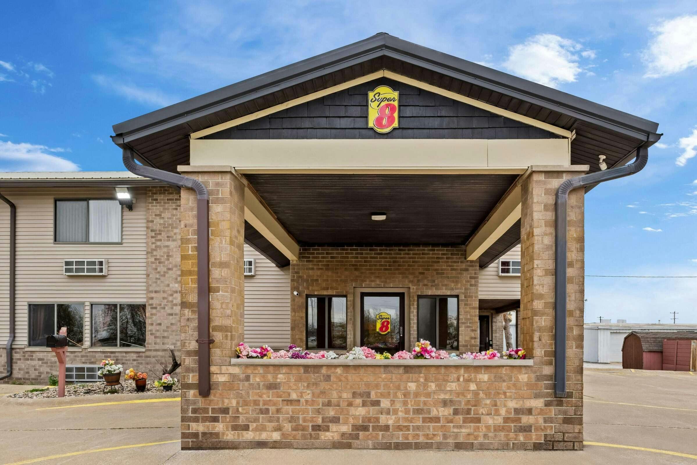 Hotel Super 8 Jefferson IA photo 1