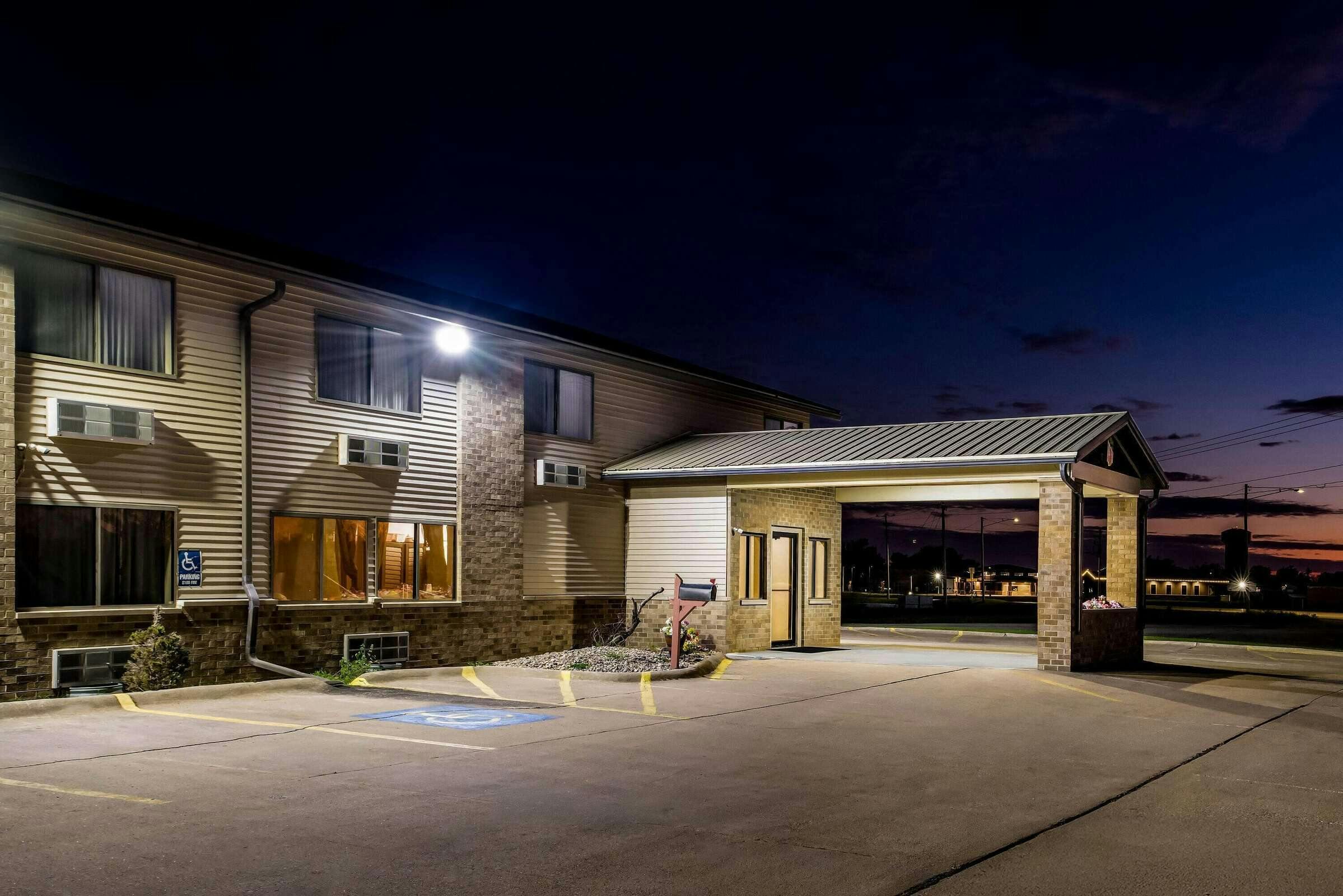 Hotel Super 8 Jefferson IA photo 4