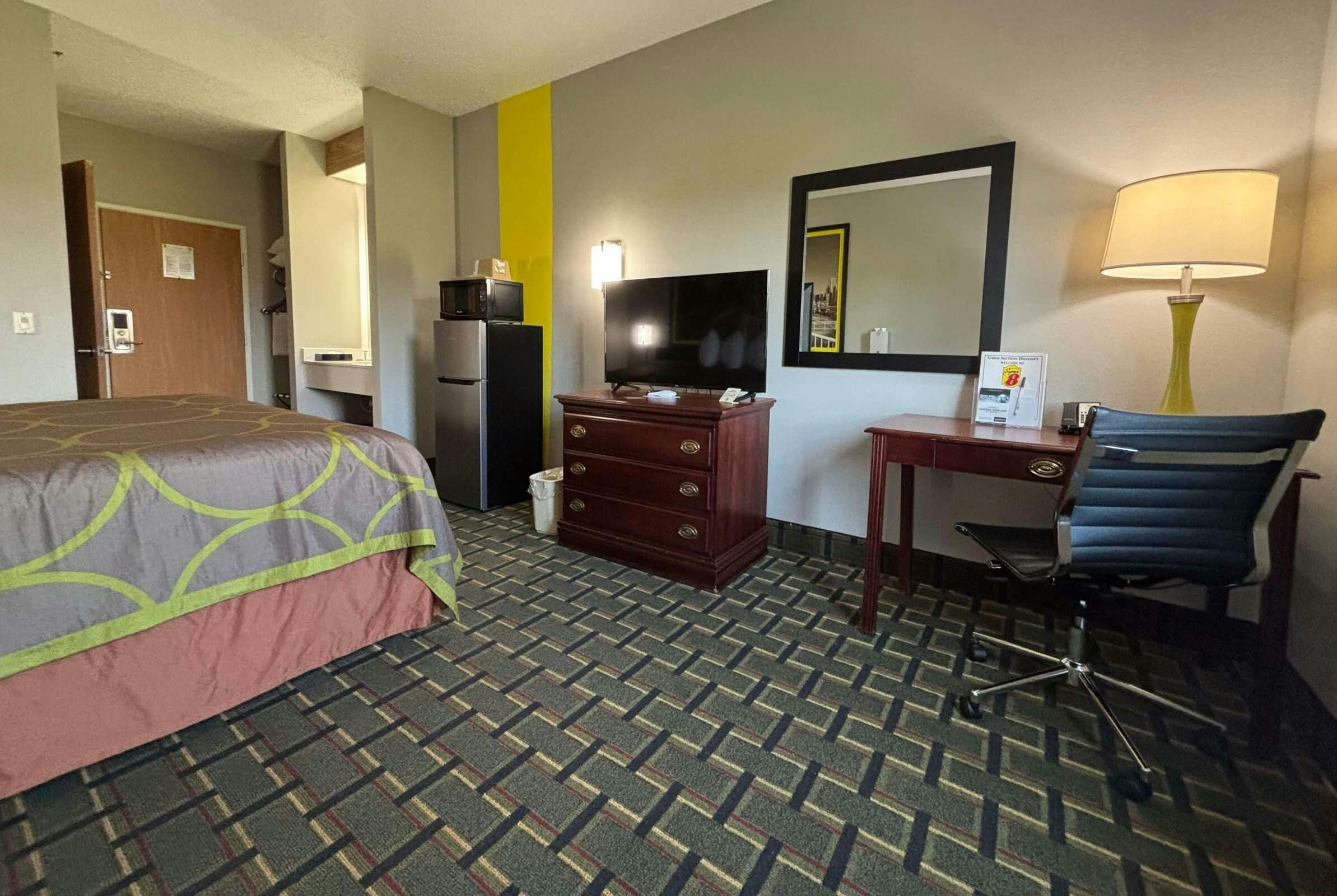 Hotel Super 8 Mt Carmel photo 1