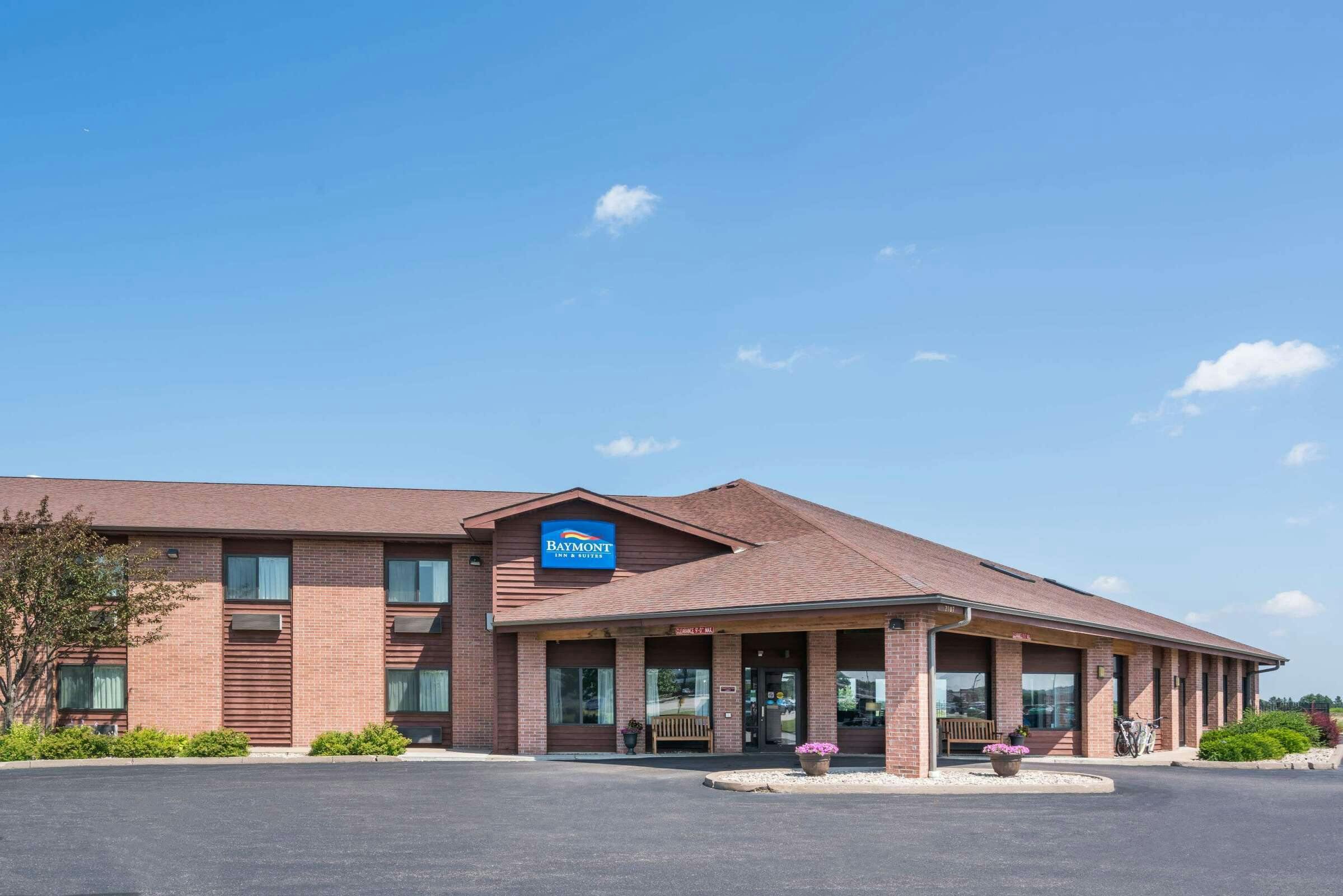 Baymont Inn Suites Marshfield
