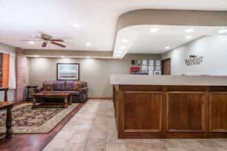 Hotel Baymont Inn Suites Marshfield photo 1
