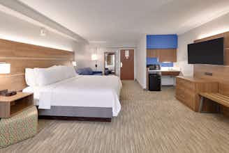 Hotel Holiday Inn Express Hotel & Suites Irving Convention Center photo 2