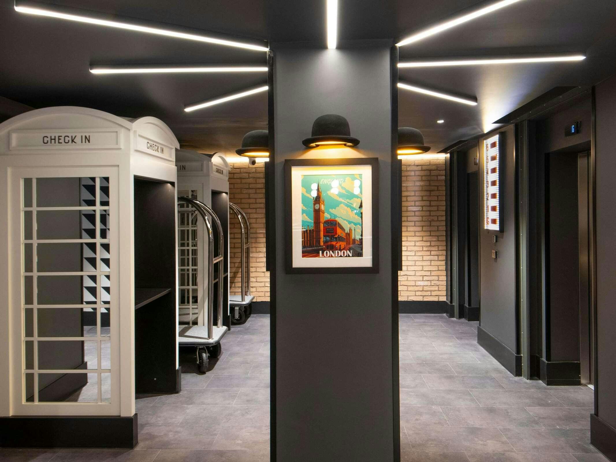 Hotel Ibis Styles London Gatwick Airport photo 3