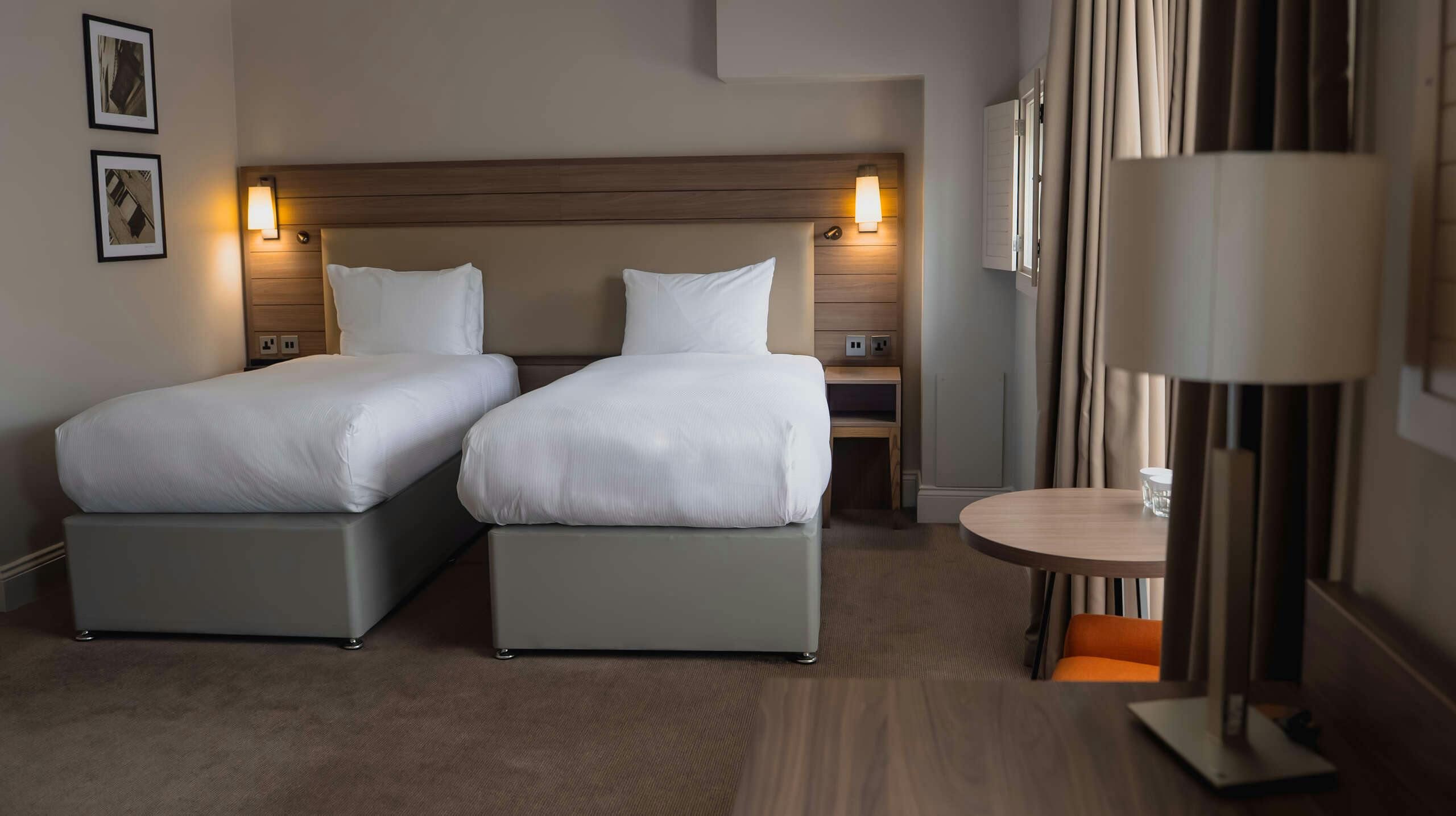 Hotel a&o London Docklands Riverside photo 2