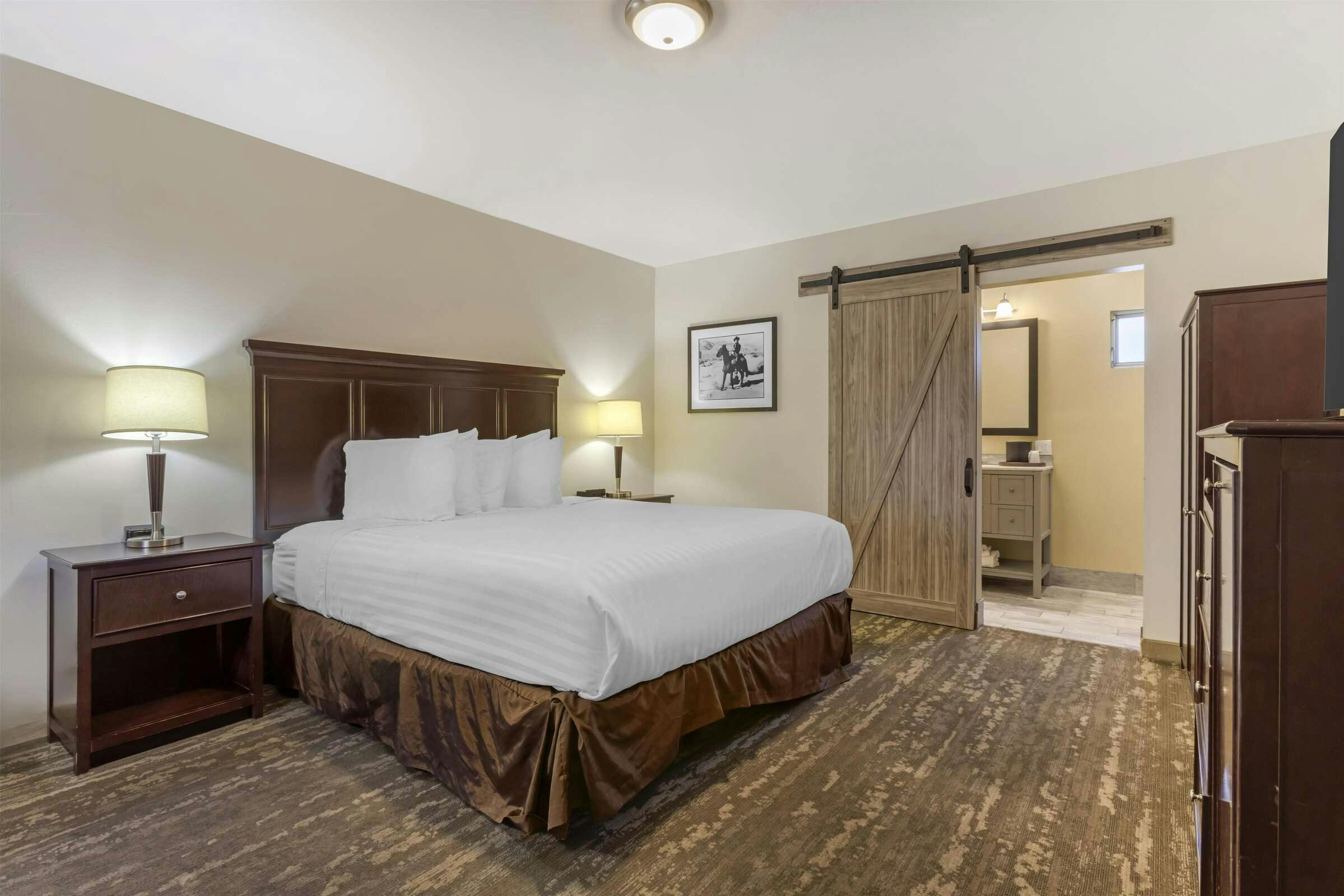 Best Western Plus Frontier Motel