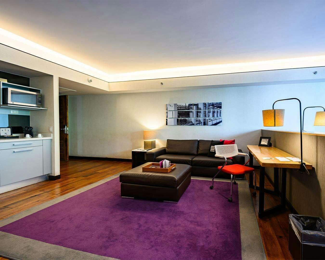 Hotel Las Suites photo 5