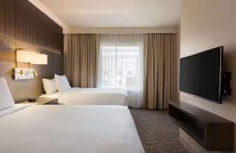 Hotel Embassy Suites by Hilton The Woodlands at Hughes Landing photo 1