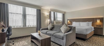 Best Western Plus Carlton Plaza Hotel