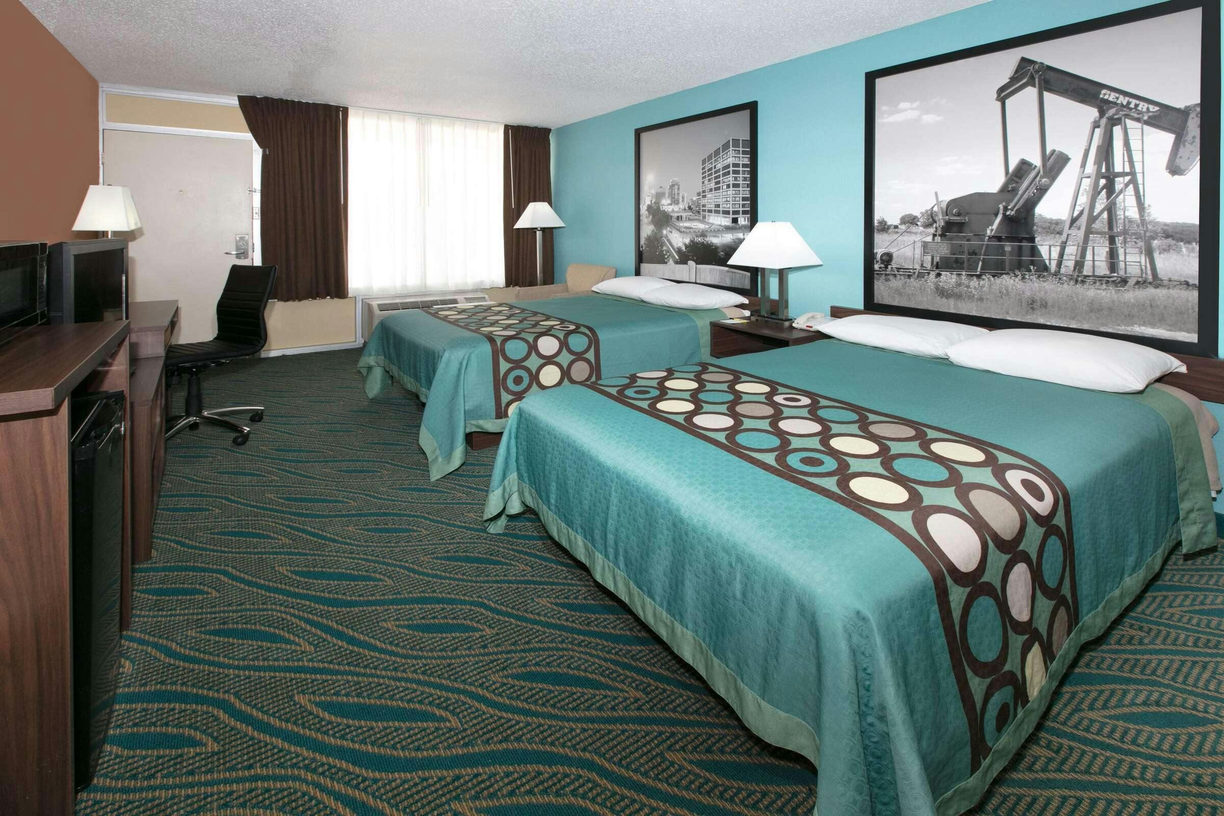 Hotel Super 8 by Wyndham Duncan OK photo 3