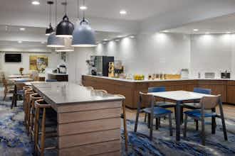 Hotel Fairfield Inn & Suites Jacksonville Airport photo 2