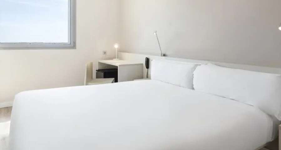 Hotel B&B HOTEL Barcelona Viladecans photo 1